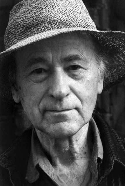 Jonas Mekas: Out of Darkness – Ausstellungseröffnung und Buchpräsentation mit Lesung