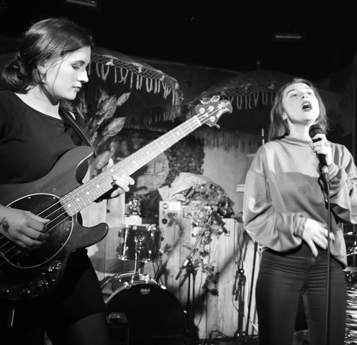 SPÄTLESE – OFFENE LESEBÜHNE IM WINTER Special Guests: Alexandra Ulner und Luisa Blumenstein